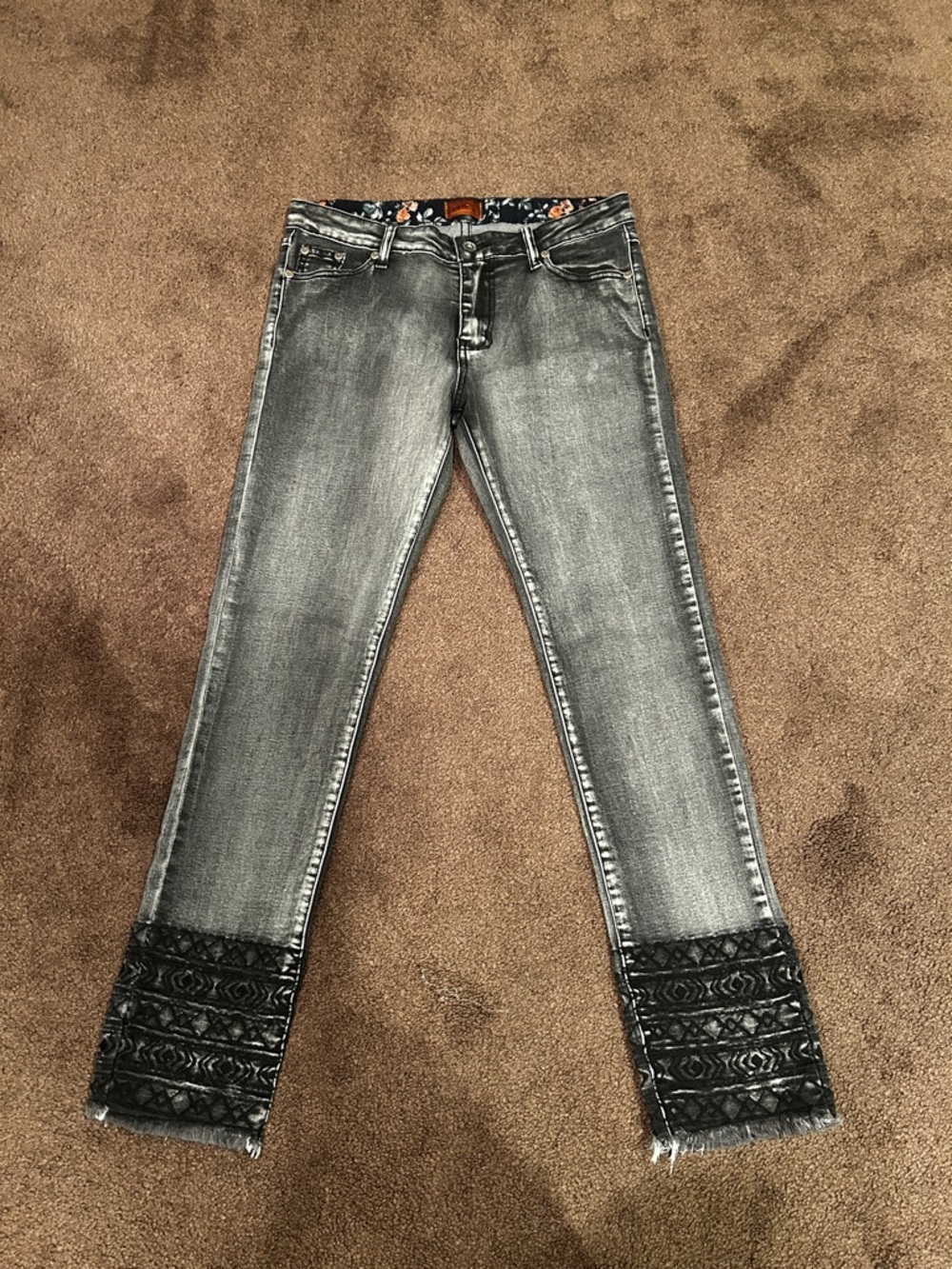 POL Gray Wash Jeans Embroidered Cuff Slim Fit Boho Chic Size M